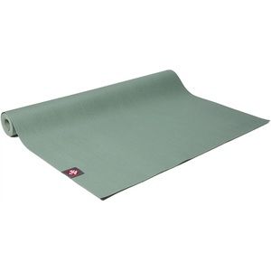 Manduka eKO SuperLite Yoga Mat leaf green 71”